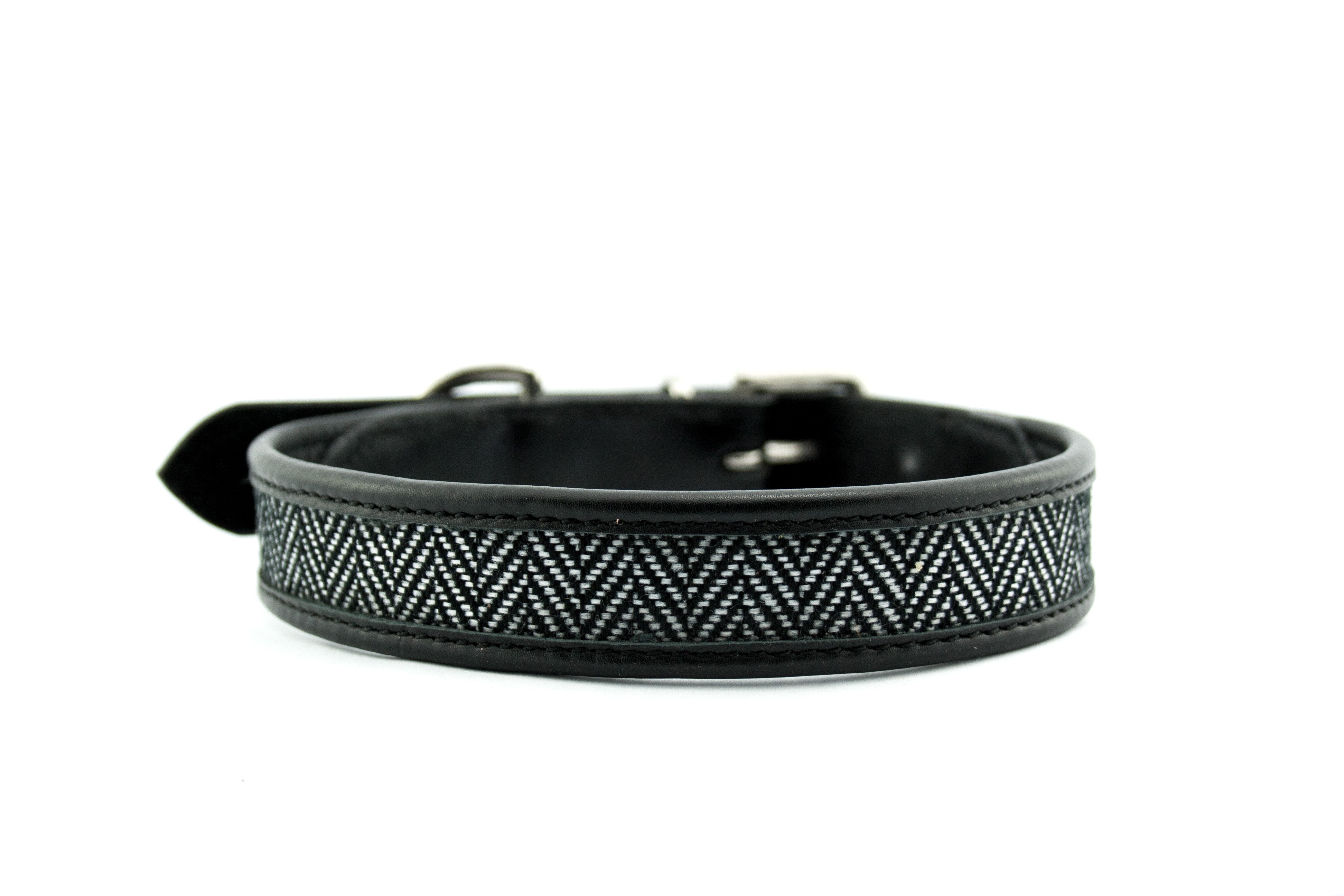 The Burford Herringbone Leather Dog Collar BLACK WHITE